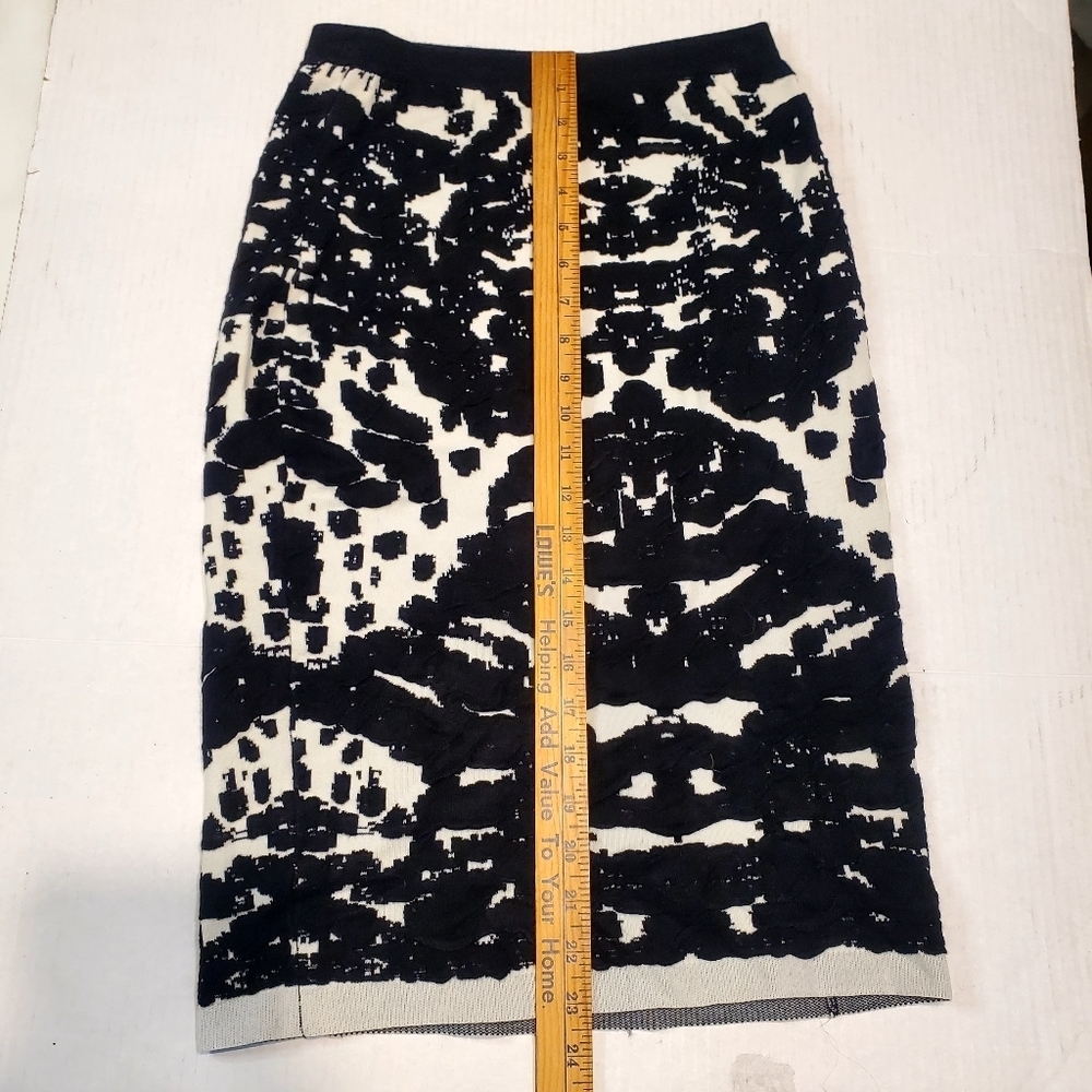 NEW! GRACIA  BLACK & WHITE PENCIL SKIRT Size S - Picture 7 of 11